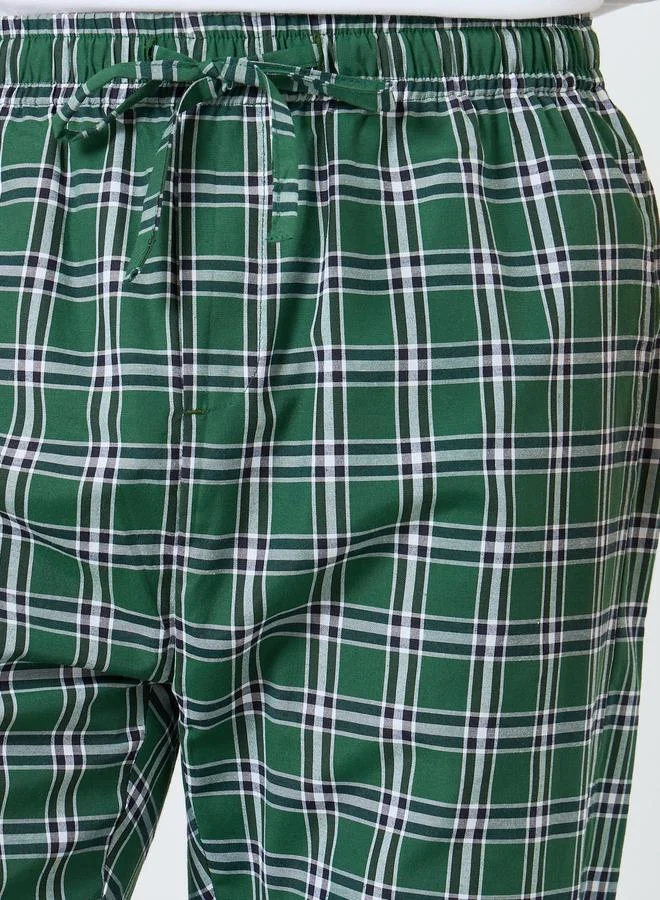 Styli  Men Green Checkered Relaxed Fit Pyjama for Men | Best Price UAE